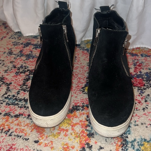 Steve Madden Wedgie Sneaker - Picture 2 of 6